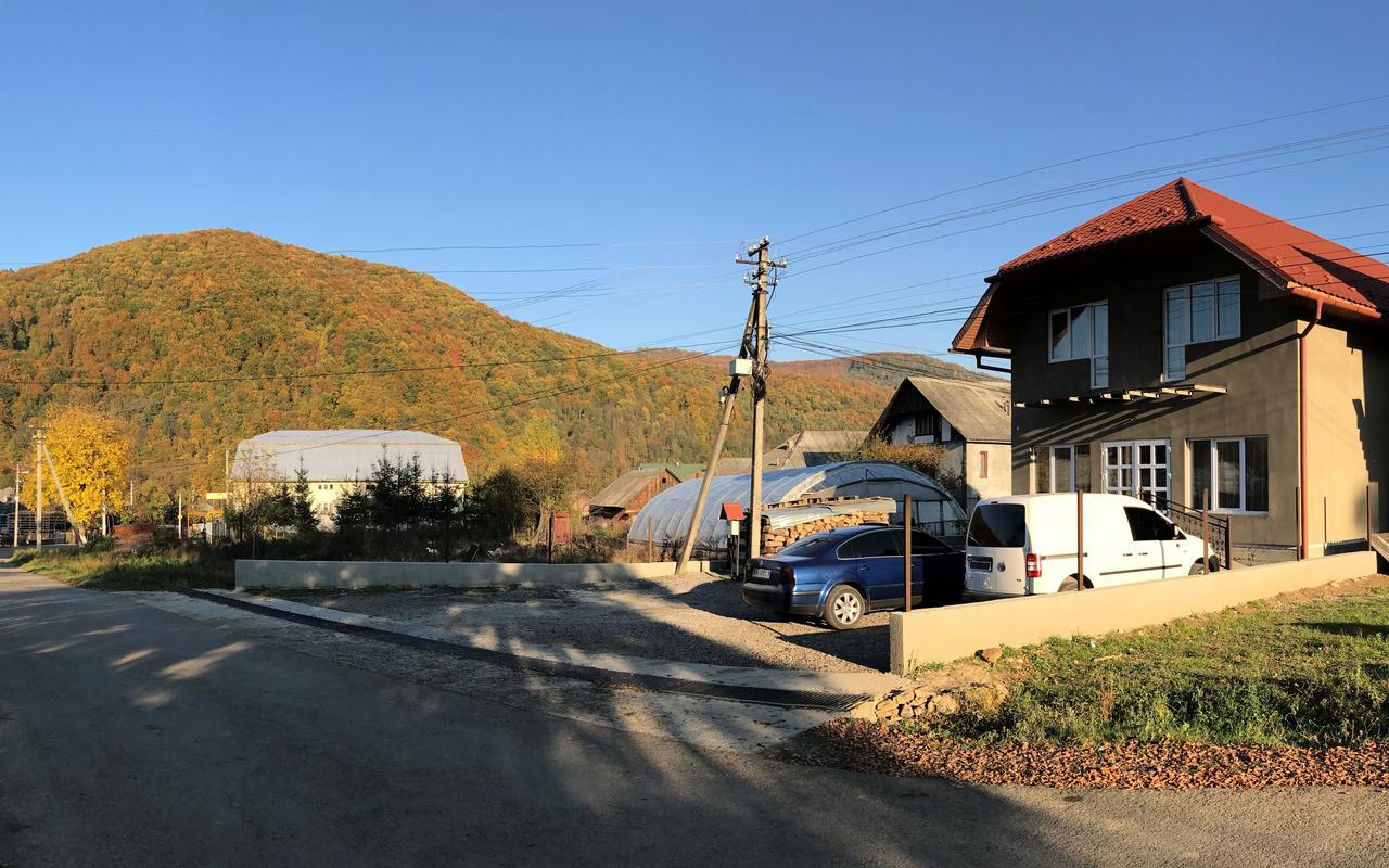 Отель U Maksa Солочин Экстерьер фото